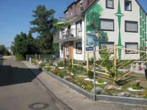 Drei Ferienzimmer ( Vollausstattung )mit Küche & Bad an Rhein & Mosel